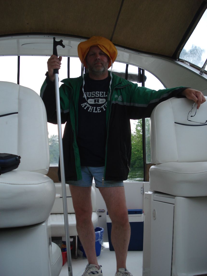 Der zweite Steuermann. Hier getarnt in der Kluft eines einheimischen Fischers.